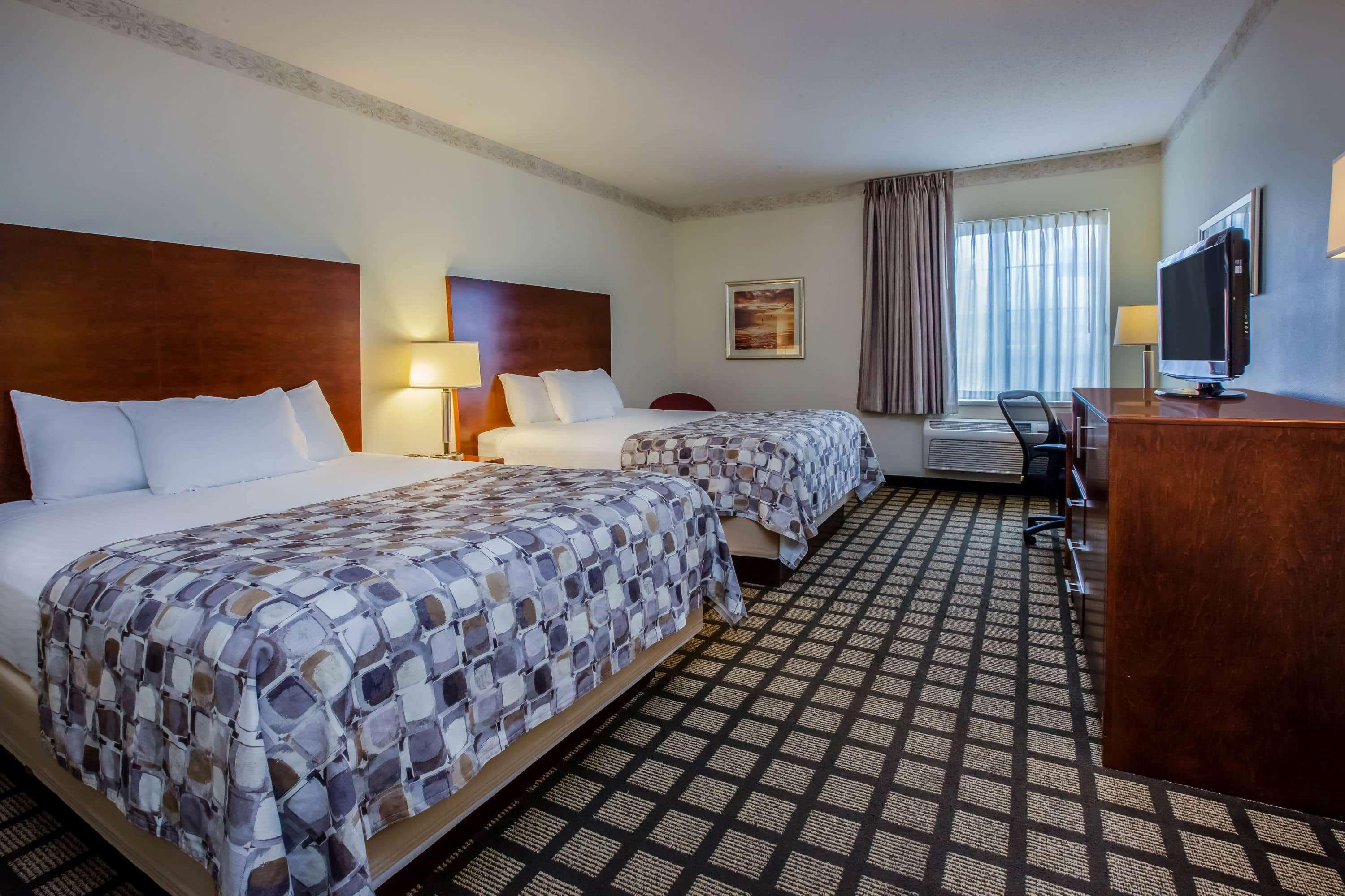 Baymont By Wyndham Mackinaw City Bagian luar foto