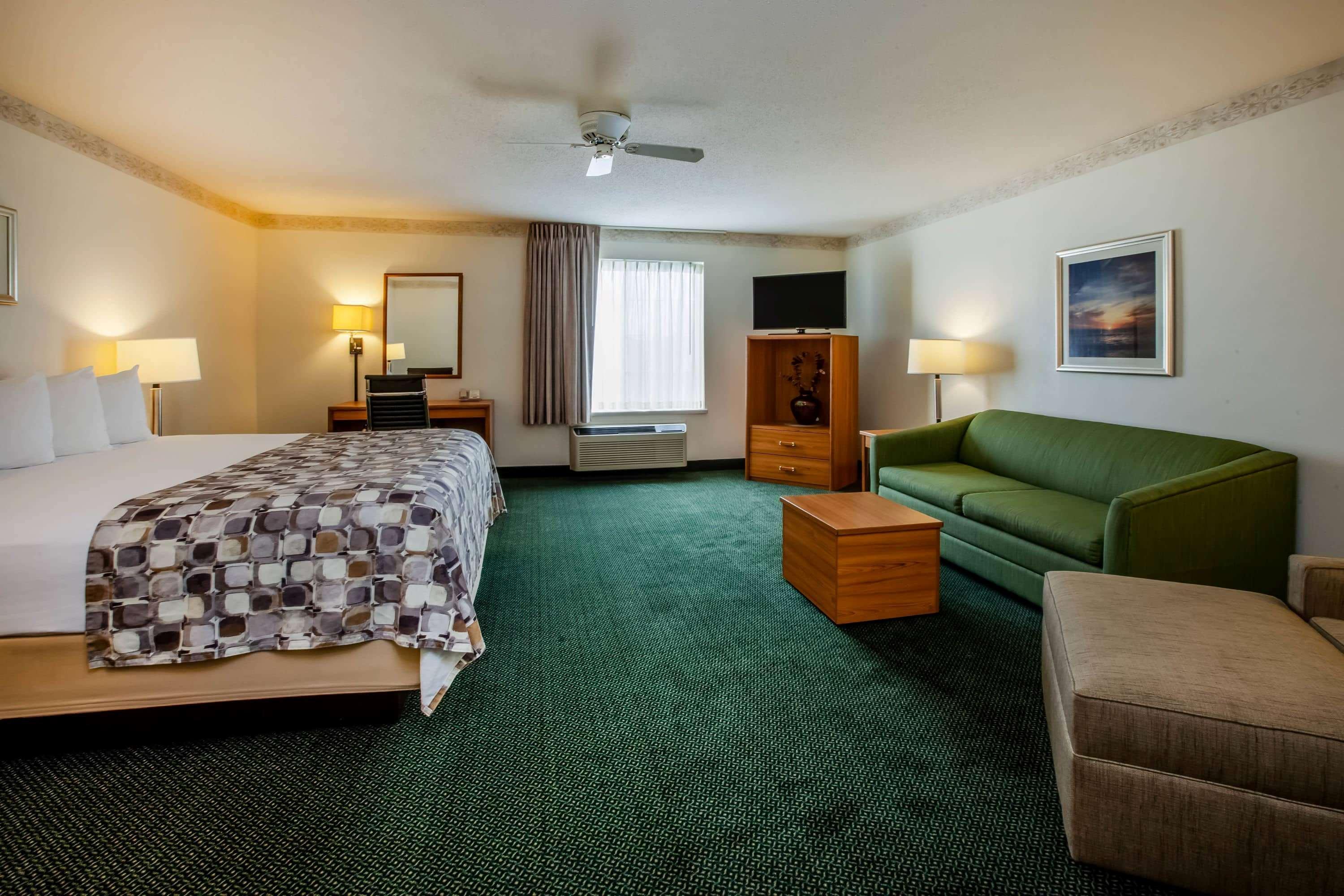 Baymont By Wyndham Mackinaw City Bagian luar foto