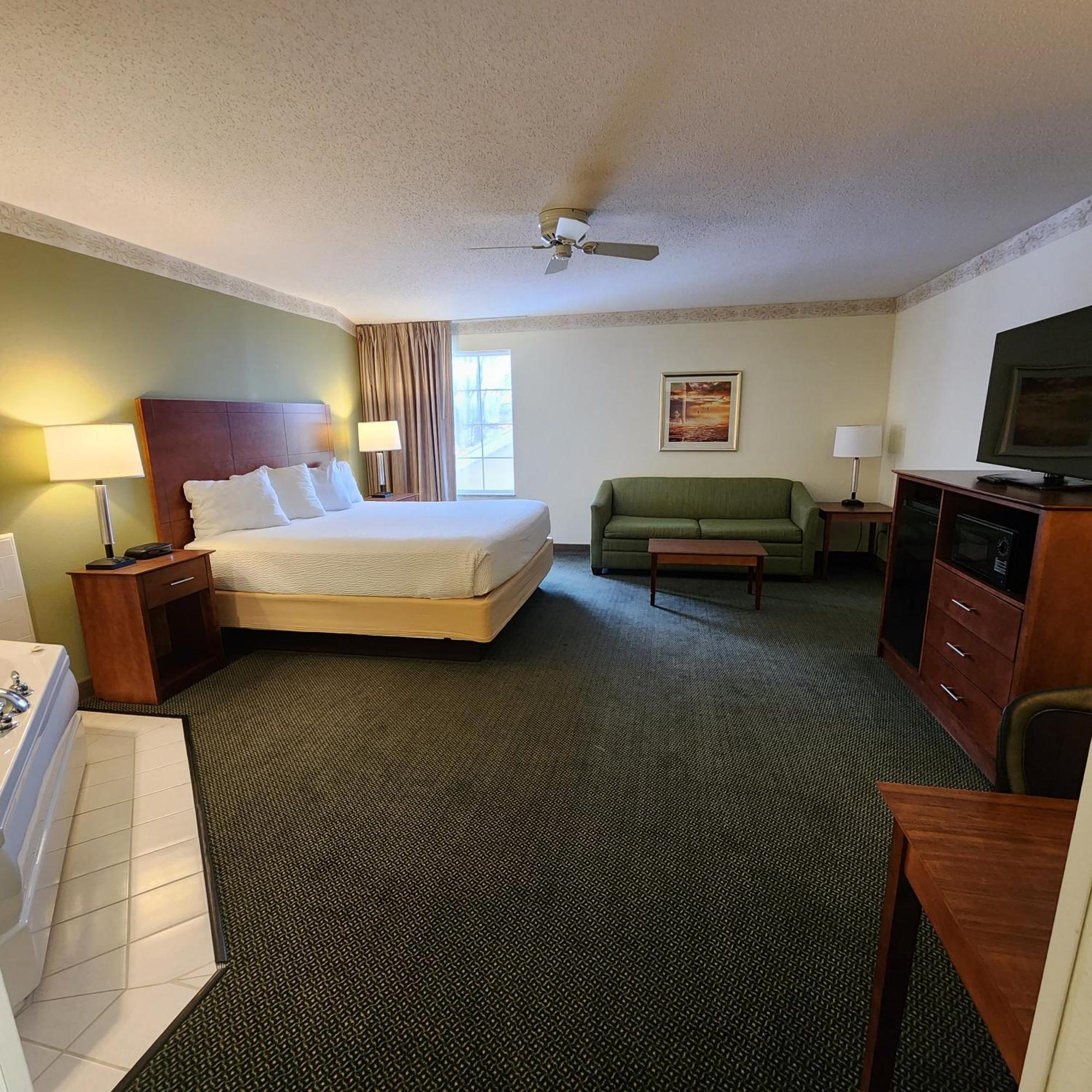 Baymont By Wyndham Mackinaw City Bagian luar foto
