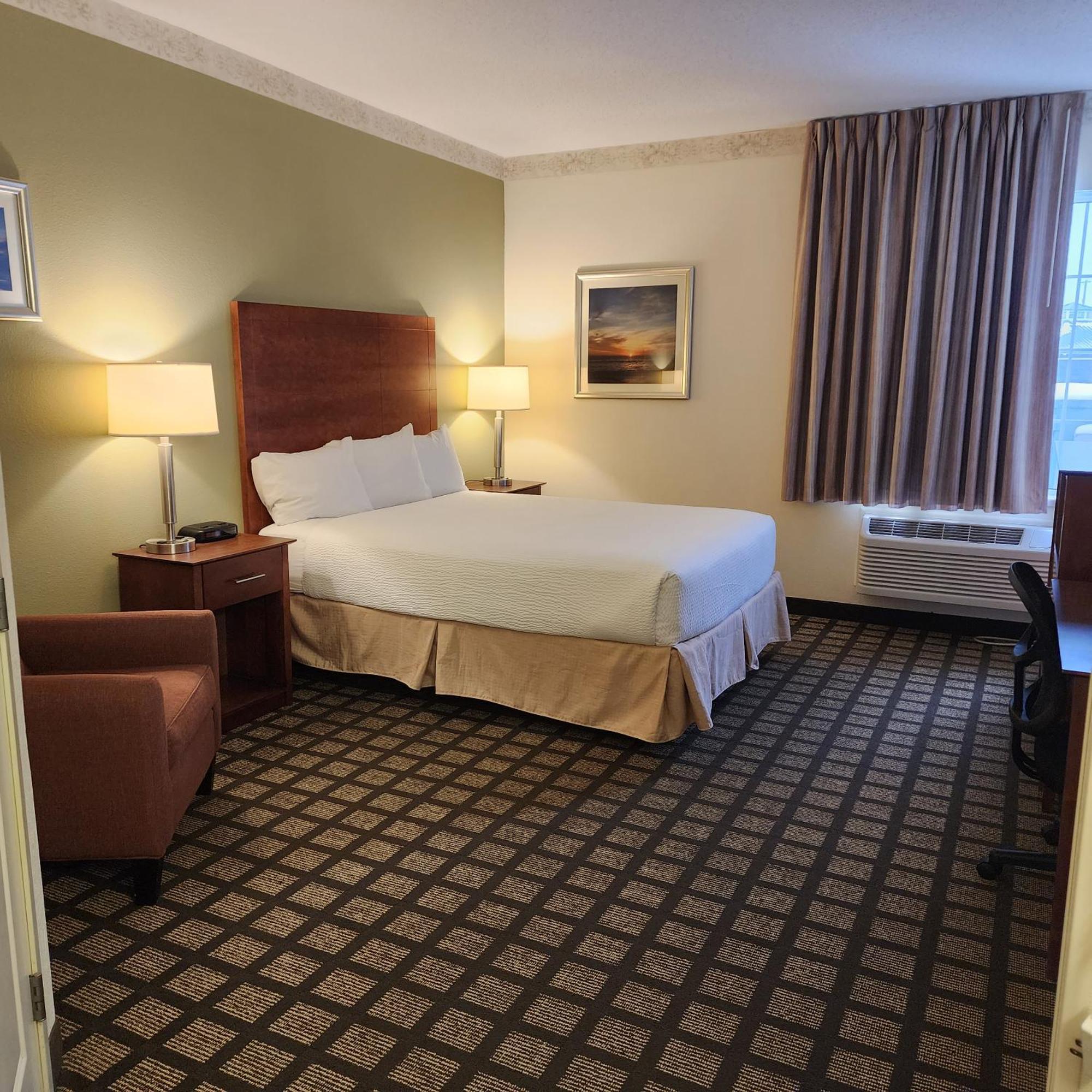 Baymont By Wyndham Mackinaw City Bagian luar foto