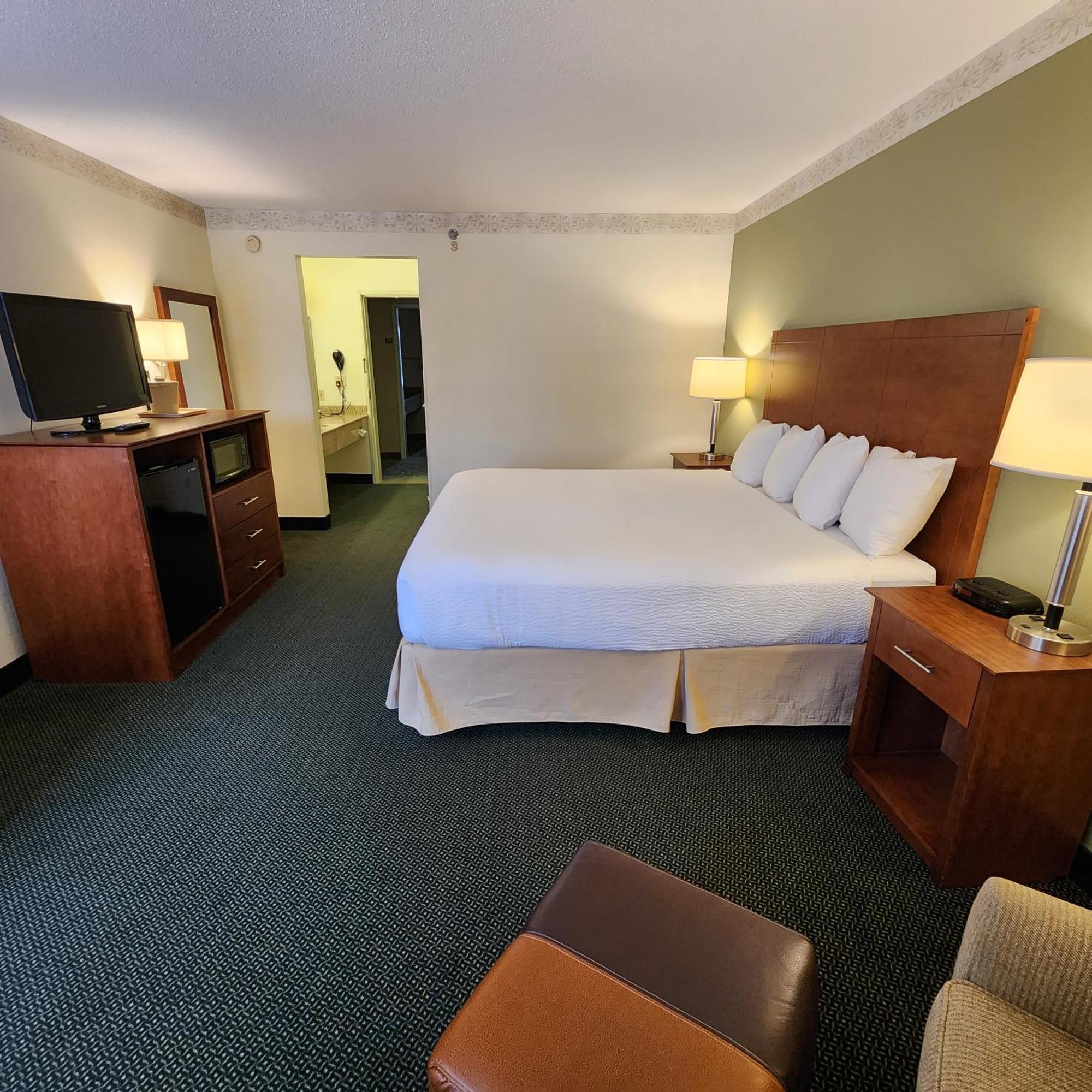 Baymont By Wyndham Mackinaw City Bagian luar foto