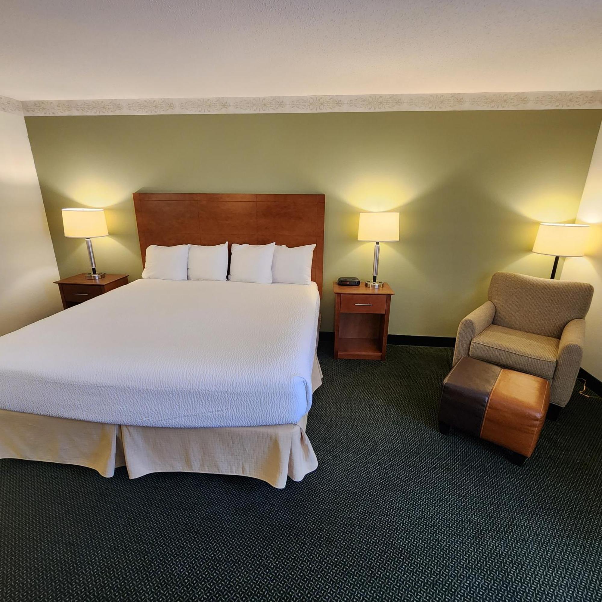 Baymont By Wyndham Mackinaw City Bagian luar foto