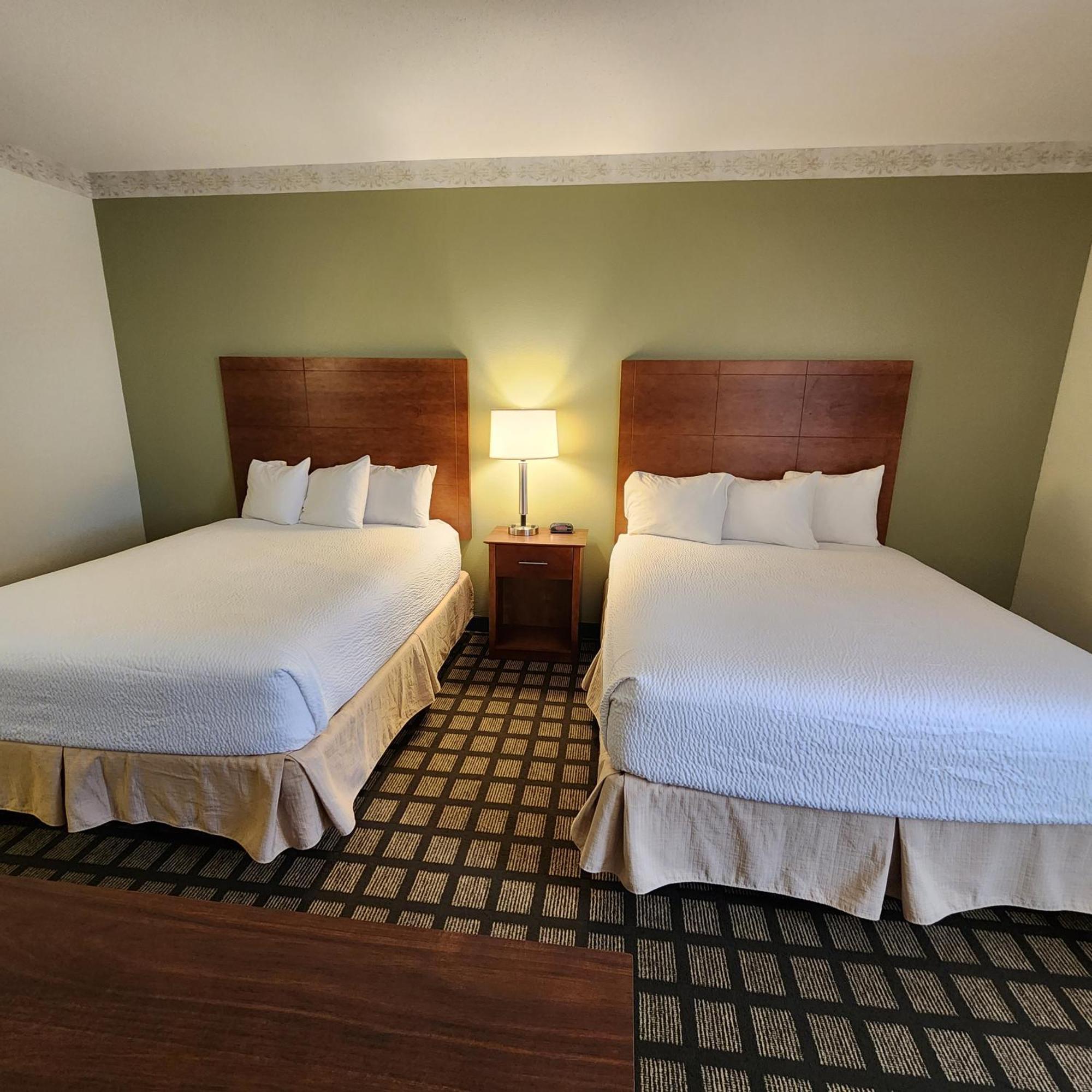 Baymont By Wyndham Mackinaw City Bagian luar foto